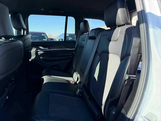2026 Jeep Grand Cherokee Altitude 4x4