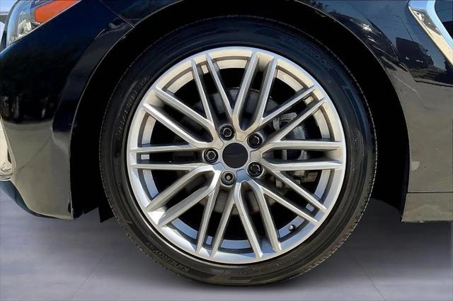 2021 Genesis G70 2.0T RWD