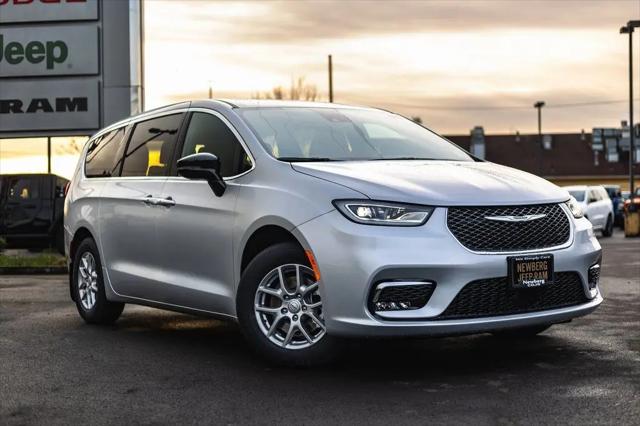 2026 Chrysler Pacifica Select for sale in Newberg, OR