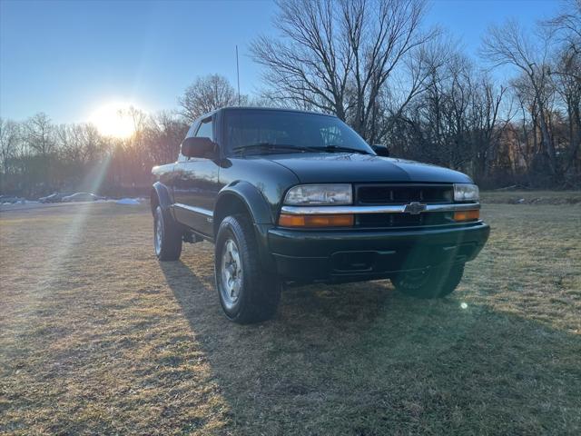 2002 Chevrolet S-10 LS