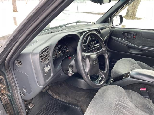 2002 Chevrolet S-10 LS