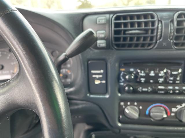 2002 Chevrolet S-10 LS
