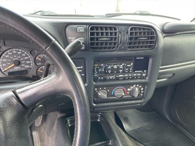 2002 Chevrolet S-10 LS