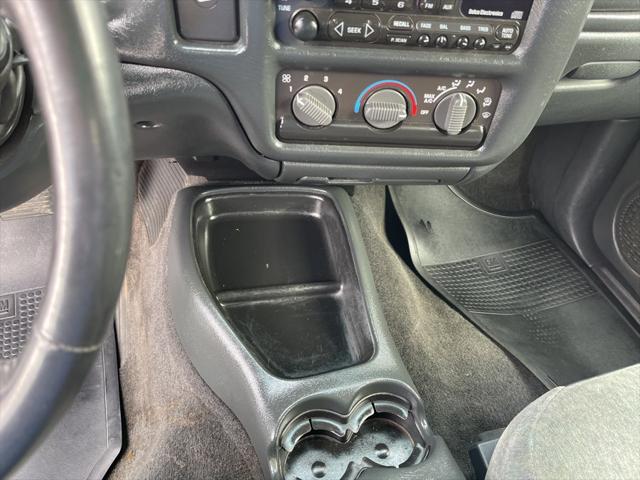2002 Chevrolet S-10 LS