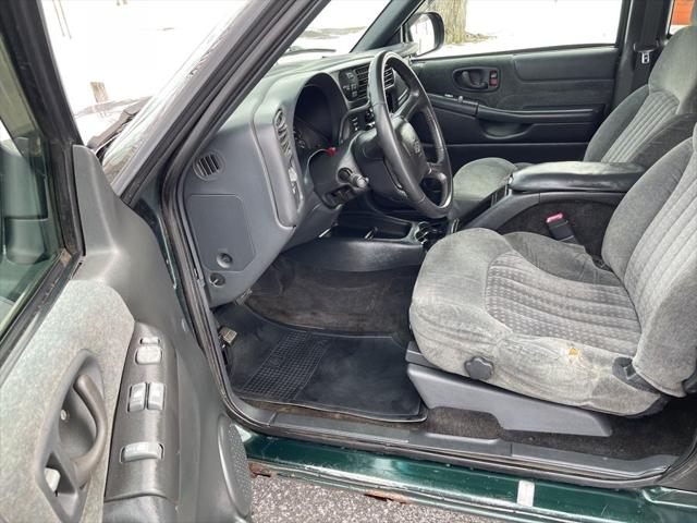 2002 Chevrolet S-10 LS
