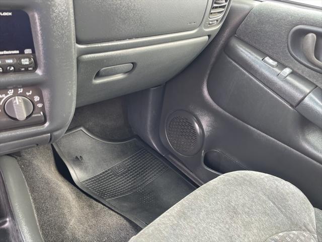 2002 Chevrolet S-10 LS