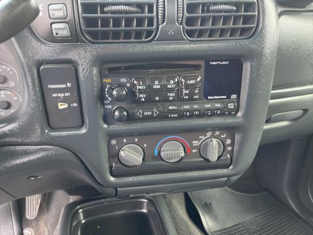 2002 Chevrolet S-10 LS