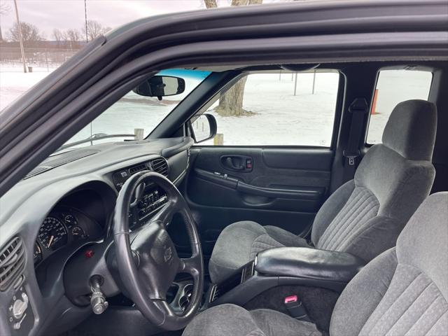 2002 Chevrolet S-10 LS