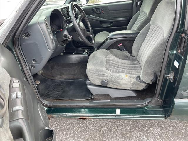 2002 Chevrolet S-10 LS