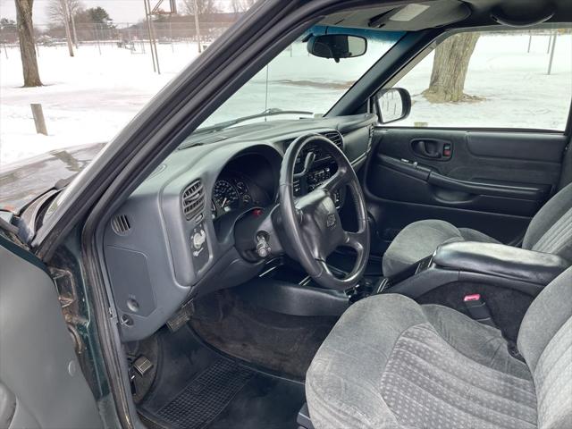 2002 Chevrolet S-10 LS