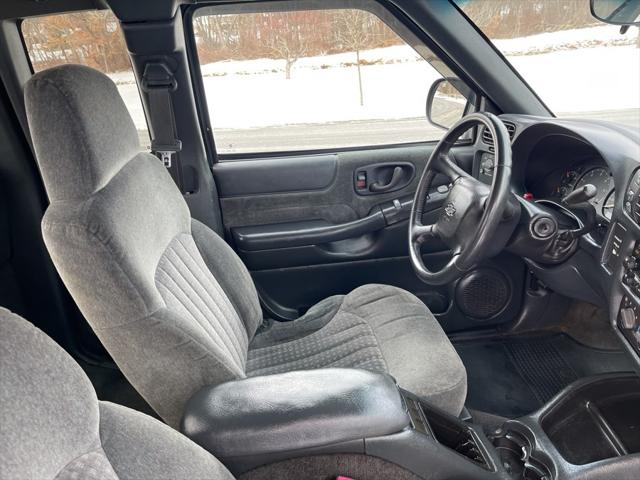 2002 Chevrolet S-10 LS