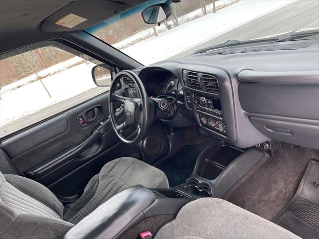 2002 Chevrolet S-10 LS