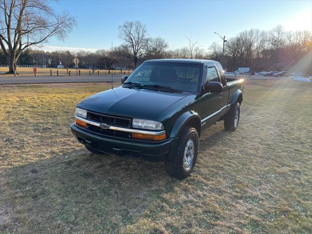 2002 Chevrolet S-10 LS