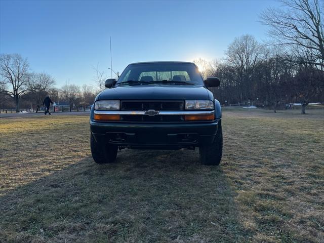 2002 Chevrolet S-10 LS