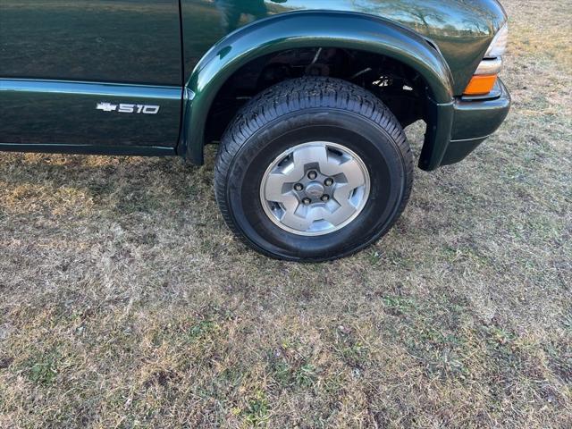 2002 Chevrolet S-10 LS