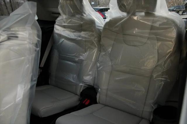 2026 Volvo XC90 Plug-In Hybrid Ultra, T8 AWD, Electric/Gasoline, Bright, 7 Seats