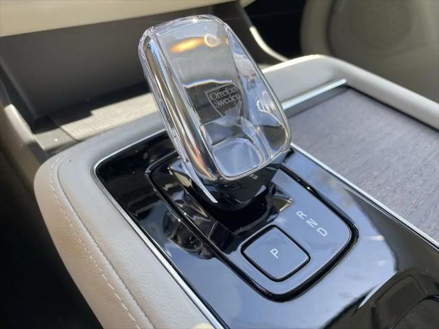 2026 Volvo XC90 Plug-In Hybrid Ultra, T8 AWD, Electric/Gasoline, Bright, 7 Seats