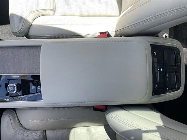 2026 Volvo XC90 Plug-In Hybrid Ultra, T8 AWD, Electric/Gasoline, Bright, 7 Seats