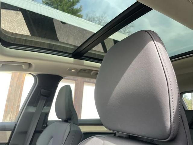 2026 Volvo XC90 Plus, B6 AWD Gas (mild hybrid), Gasoline, Bright, 7 Seats