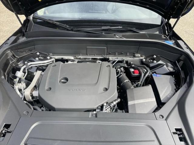2026 Volvo XC90 Plus, B6 AWD Gas (mild hybrid), Gasoline, Bright, 7 Seats