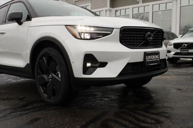 2026 Volvo XC40 Black Edition Ultra, B5 AWD Gas (mild hybrid)