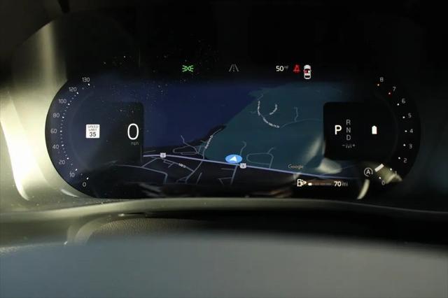 2026 Volvo XC40 Black Edition Ultra, B5 AWD Gas (mild hybrid)