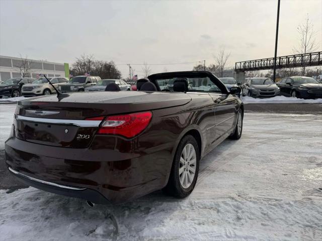 2013 Chrysler 200 Touring