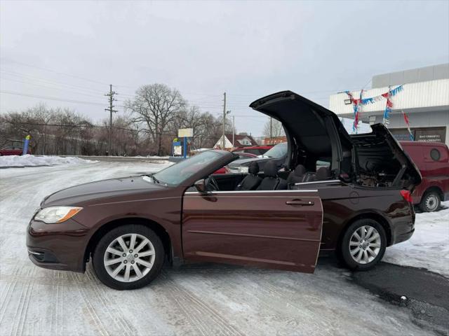 2013 Chrysler 200 Touring
