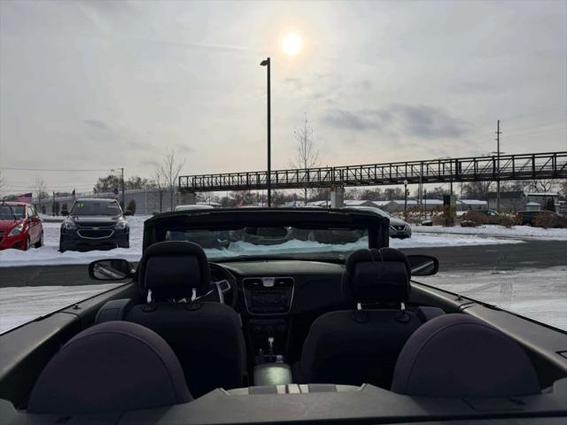 2013 Chrysler 200 Touring