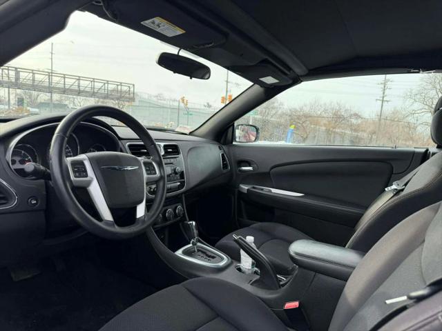 2013 Chrysler 200 Touring