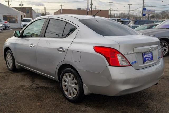 2012 Nissan Versa 1.6 SV