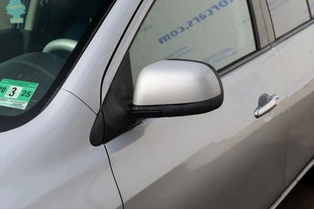 2012 Nissan Versa 1.6 SV