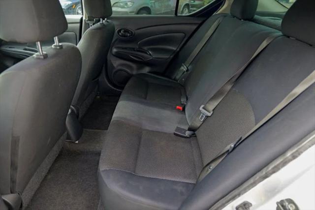 2012 Nissan Versa 1.6 SV