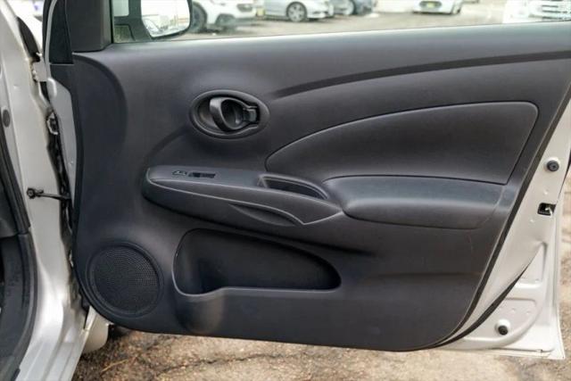 2012 Nissan Versa 1.6 SV