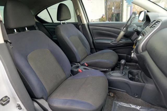 2012 Nissan Versa 1.6 SV