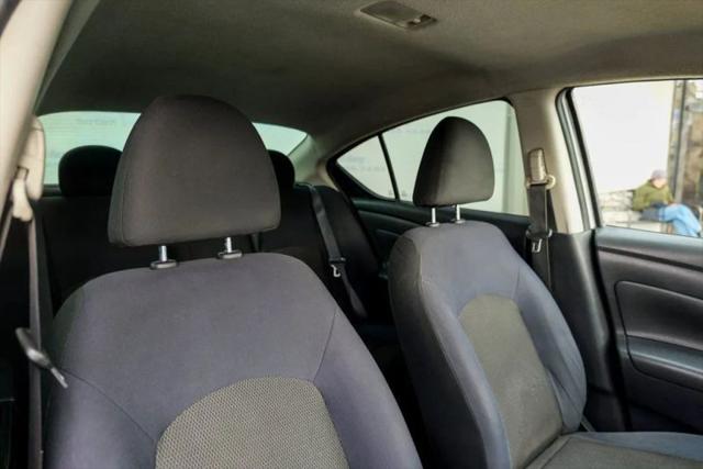 2012 Nissan Versa 1.6 SV