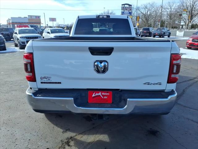 2024 Ram 3500 Big Horn Crew Cab 4x4 8' Box