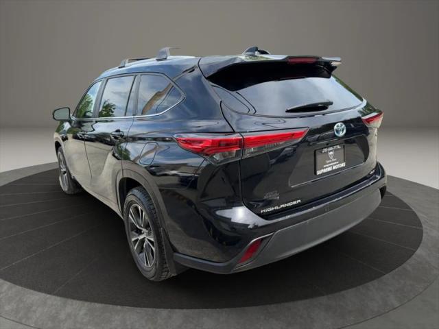 2023 Toyota Highlander Hybrid XLE
