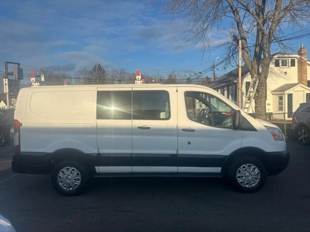 2016 Ford Transit w/60/40 Side Door w/RWB