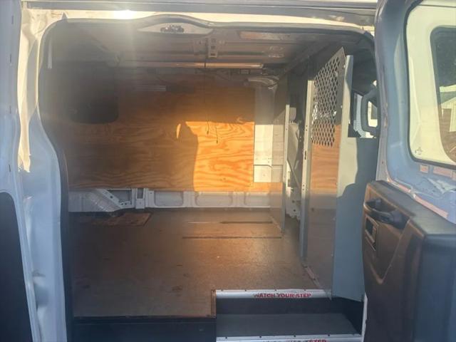 2016 Ford Transit w/60/40 Side Door w/RWB