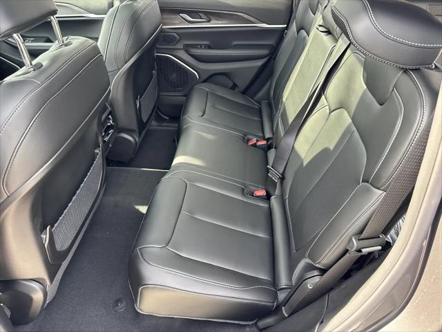 2026 Jeep Grand Cherokee Limited 4x2