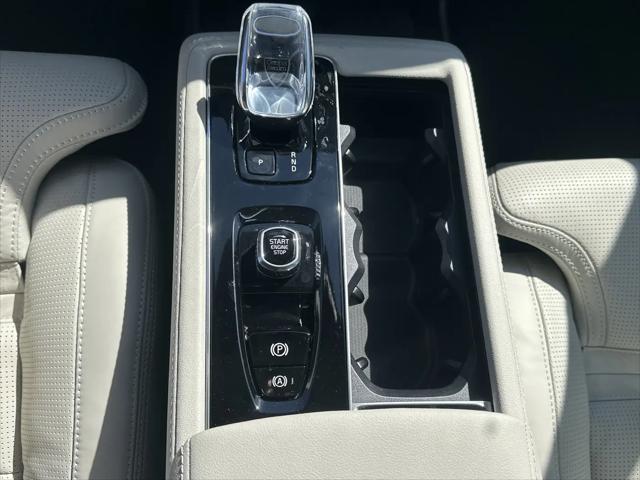 2026 Volvo XC90 Ultra, B6 AWD Gas mild hybrid, Gasoline, Bright, 7 Seats