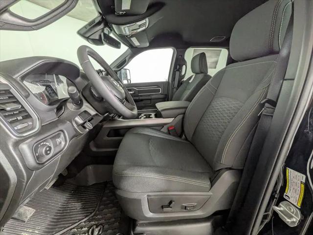 2026 Ram 3500 Big Horn Crew Cab 4x4 8' Box