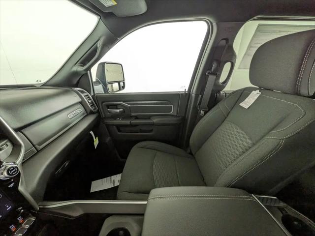 2026 Ram 3500 Big Horn Crew Cab 4x4 8' Box