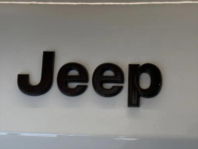2026 Jeep Grand Cherokee Altitude 4x2