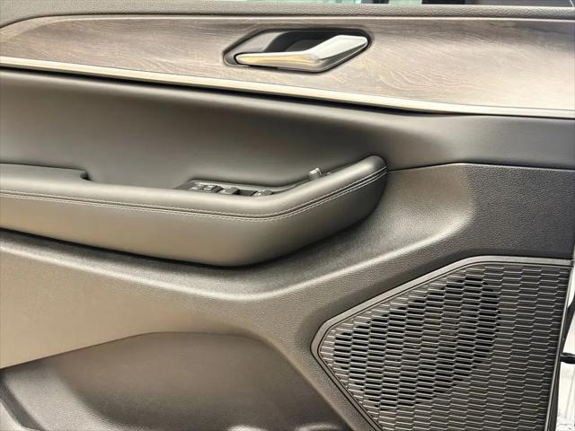 2026 Jeep Grand Cherokee Altitude 4x2
