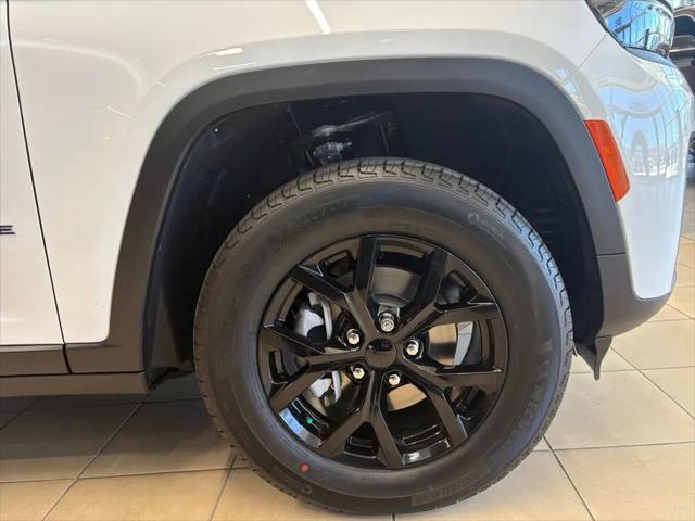 2026 Jeep Grand Cherokee Altitude 4x2