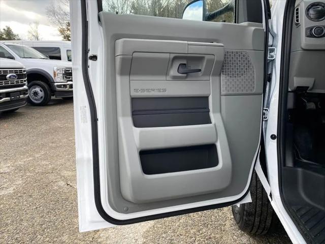 2026 Ford E-350 Cutaway E-Series Cutaway