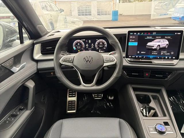 2026 Volkswagen Tiguan SE R-Line Black