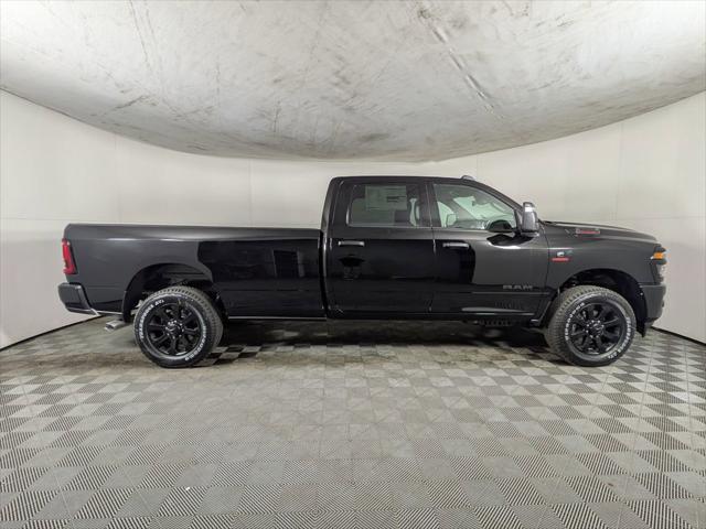 2026 Ram 3500 Big Horn Crew Cab 4x4 8' Box